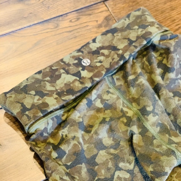 Lululemon Wunder Under Tights - Picture 6 of 8